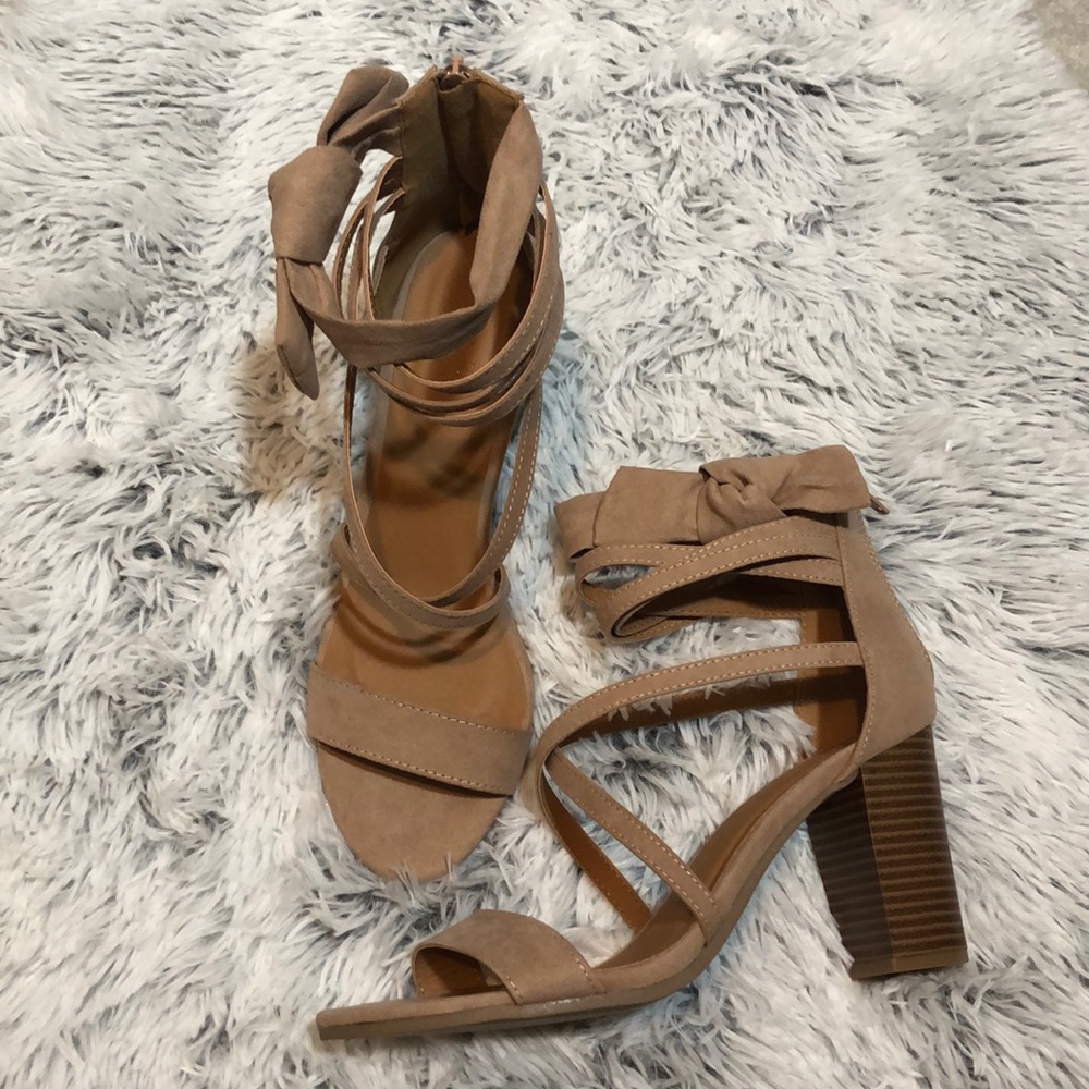 NWT Taupe Suede Heel Sandals